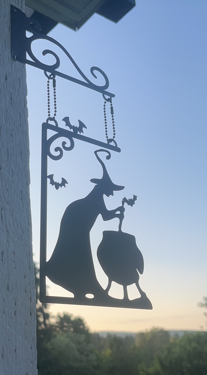 Metal Vintage Witch Shape Cast Iron Garden Corner Sign Mysterious Witch Statue Witch Decorative ...